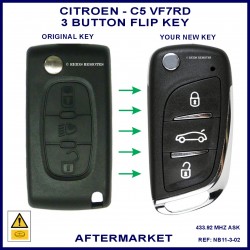Image shows an original Citroen C5 flip key on the left and this aftermarket flip key on the right